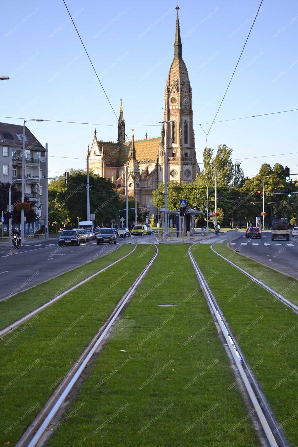 Közlekedés - Budapest - Felújított villamosvonal