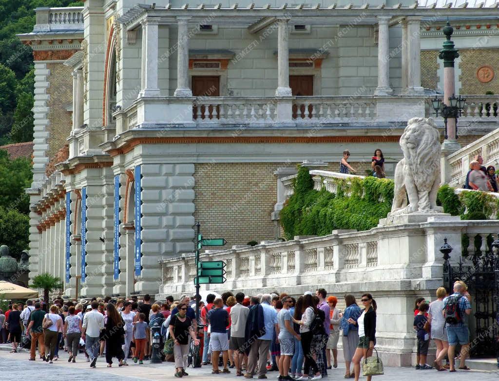 Műemlék épület - Budapest - A Várkert Bazár