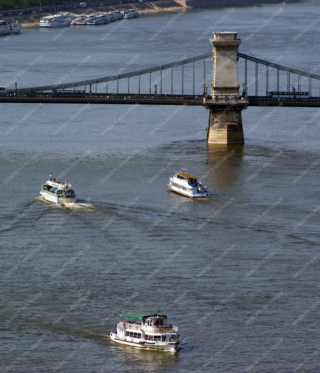 Budapest - Városkép - Hajók 