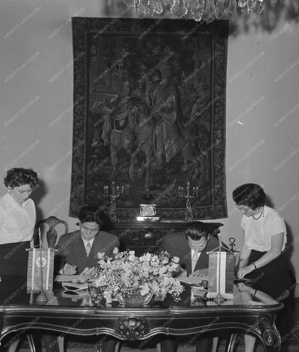 Külkapcsolat - Magyar-koreai tudományos együttműködési szerződés