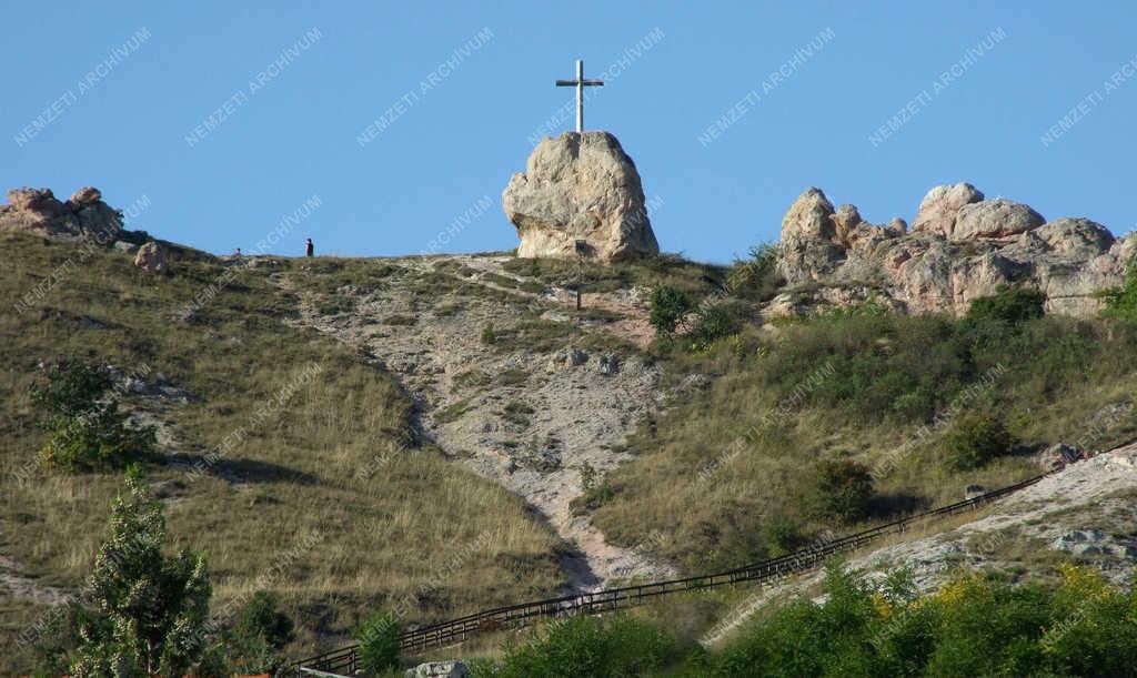 Emlékhely - Budaörs - A Kő-hegy keresztje