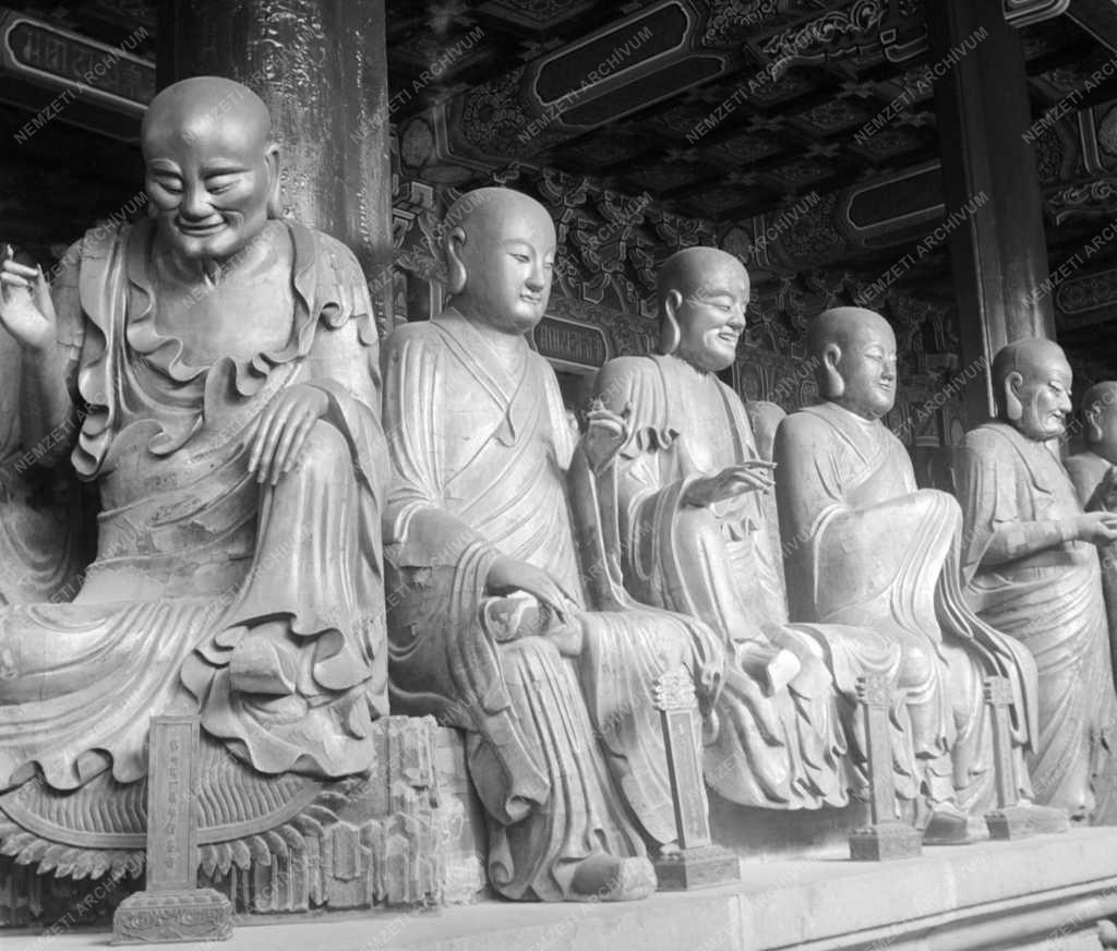 Vallás - Peking - 500 Buddha-templom
