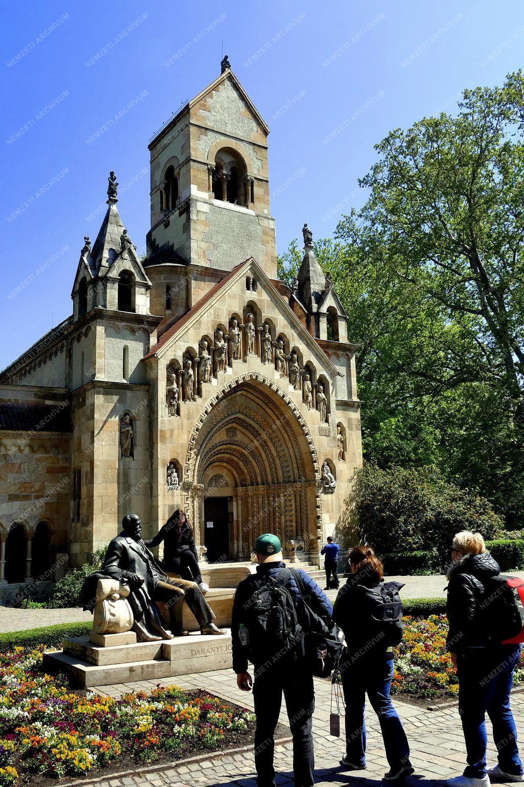 Turizmus - Budapest - Jáki kápolna