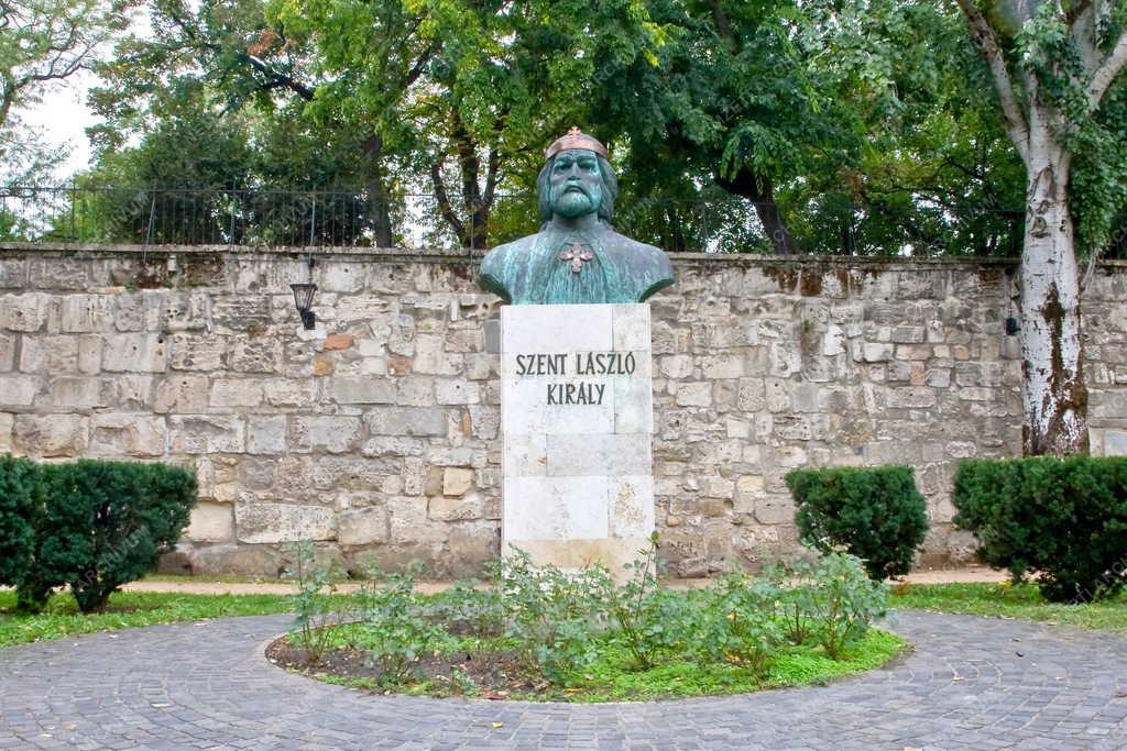 Műalkotás - Székesfehérvár - Szent László király szobra