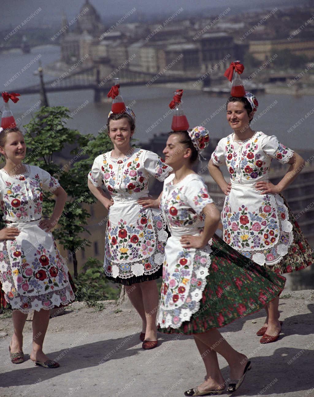 Kultúra - Folklór fesztiválra készül a KÖZGÁZ népi együttese