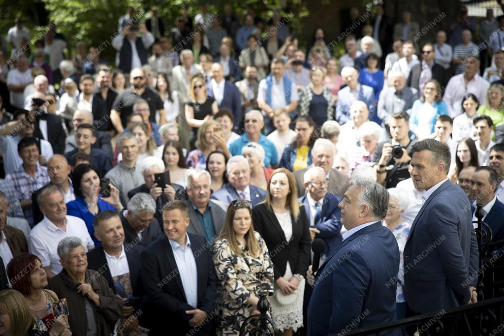 Voks 24 - Orbán Viktor országjáró kampánykörútja