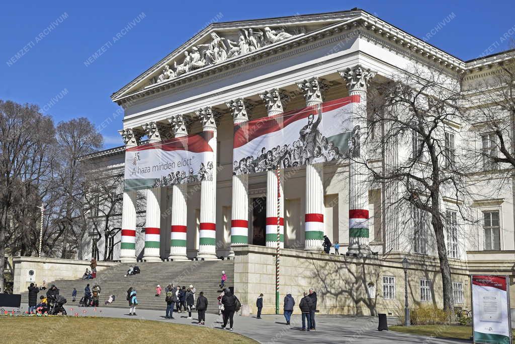 Városkép - Budapest - Magyar Nemzeti Múzeum