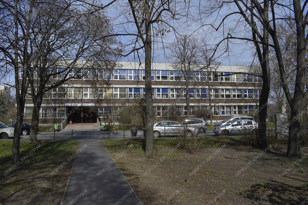 Oktatás - Budapest - Dió Általános Iskola