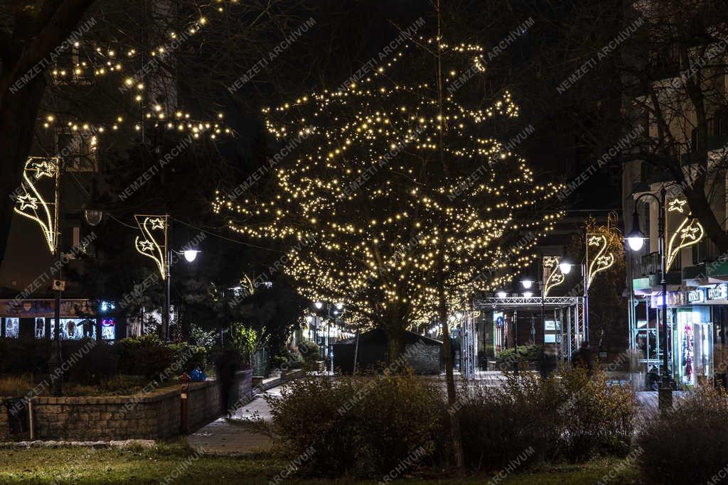 Ünnep - Karácsonyi díszkivilágítás Kőbányán