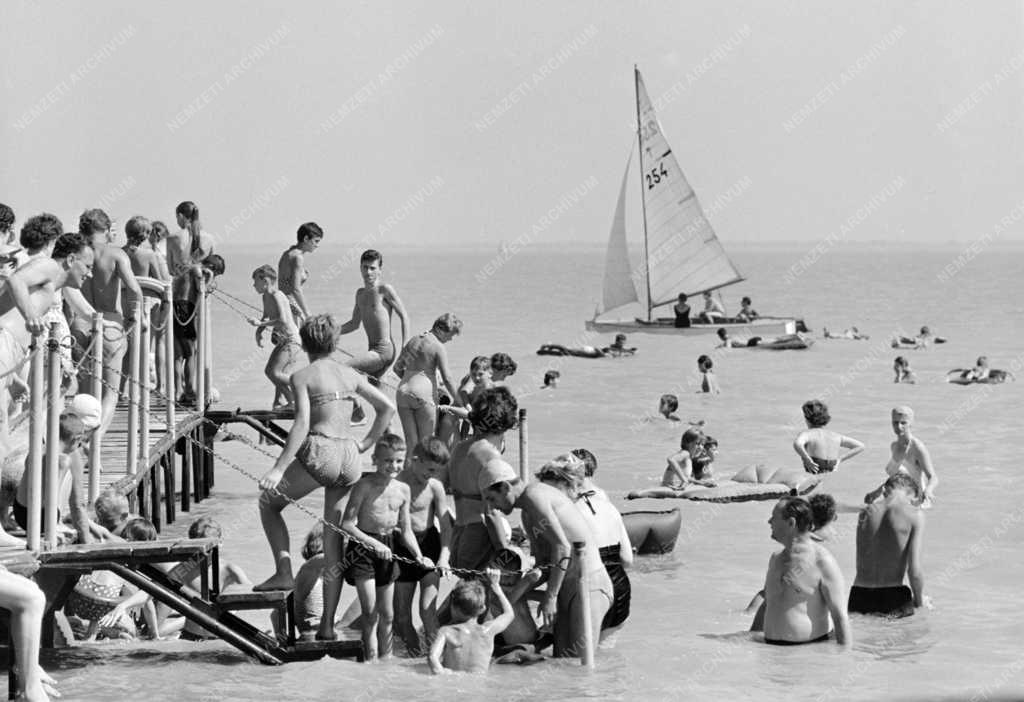 Szabadidő – Balatonalmádi strand