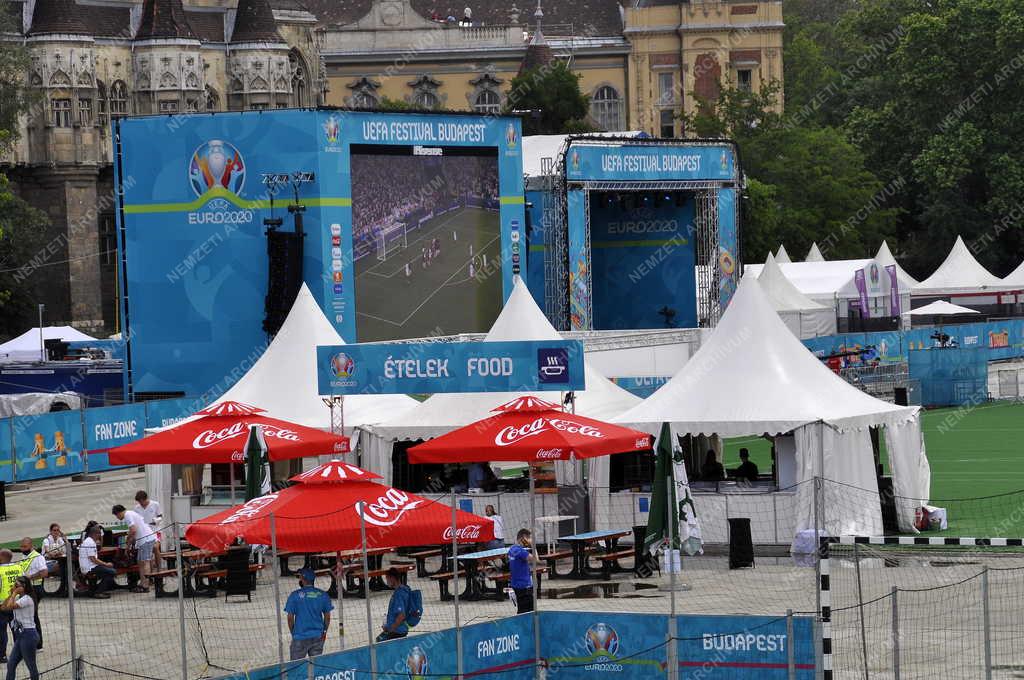 Sport - Labdarúgó Európa-bajnokság szurkoló zónája a Városligeti Műjégpályán