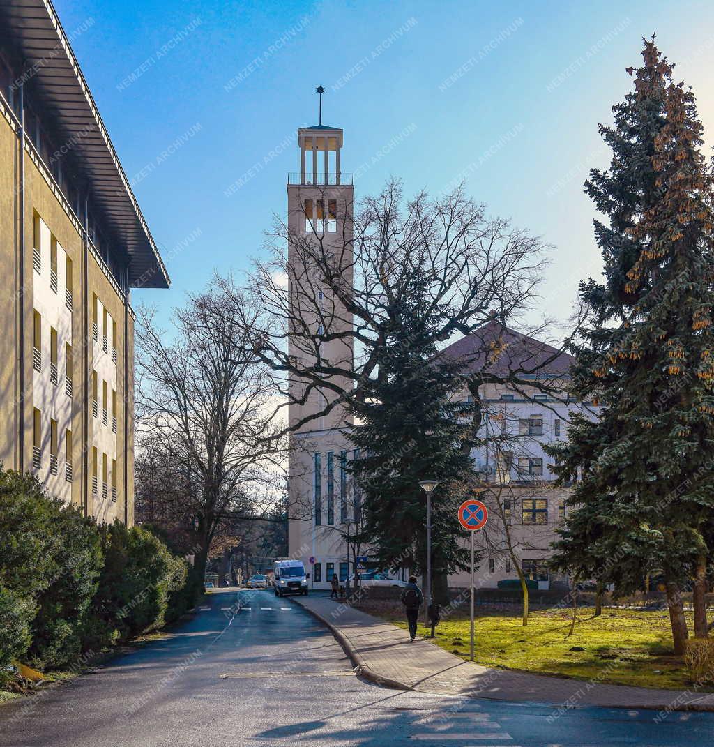 Egyház - Debrecen - Felújított Egyetemi Református Templom