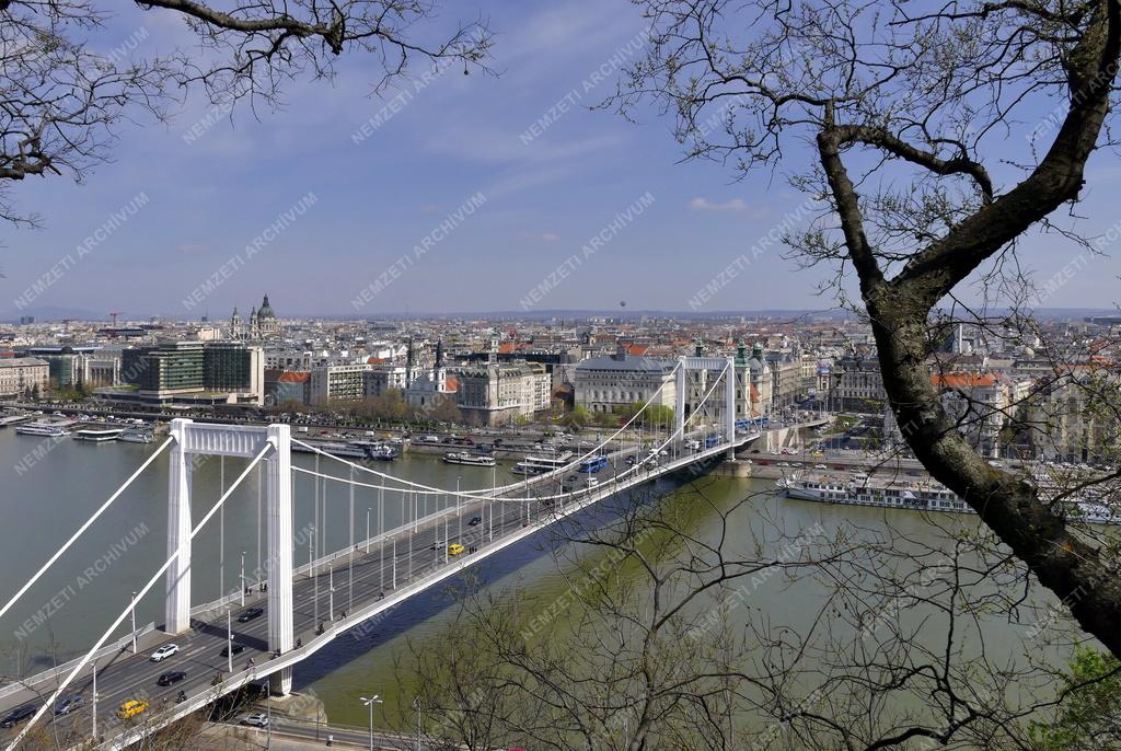 Városkép –  Budapest - Látkép a Gellért-hegyről