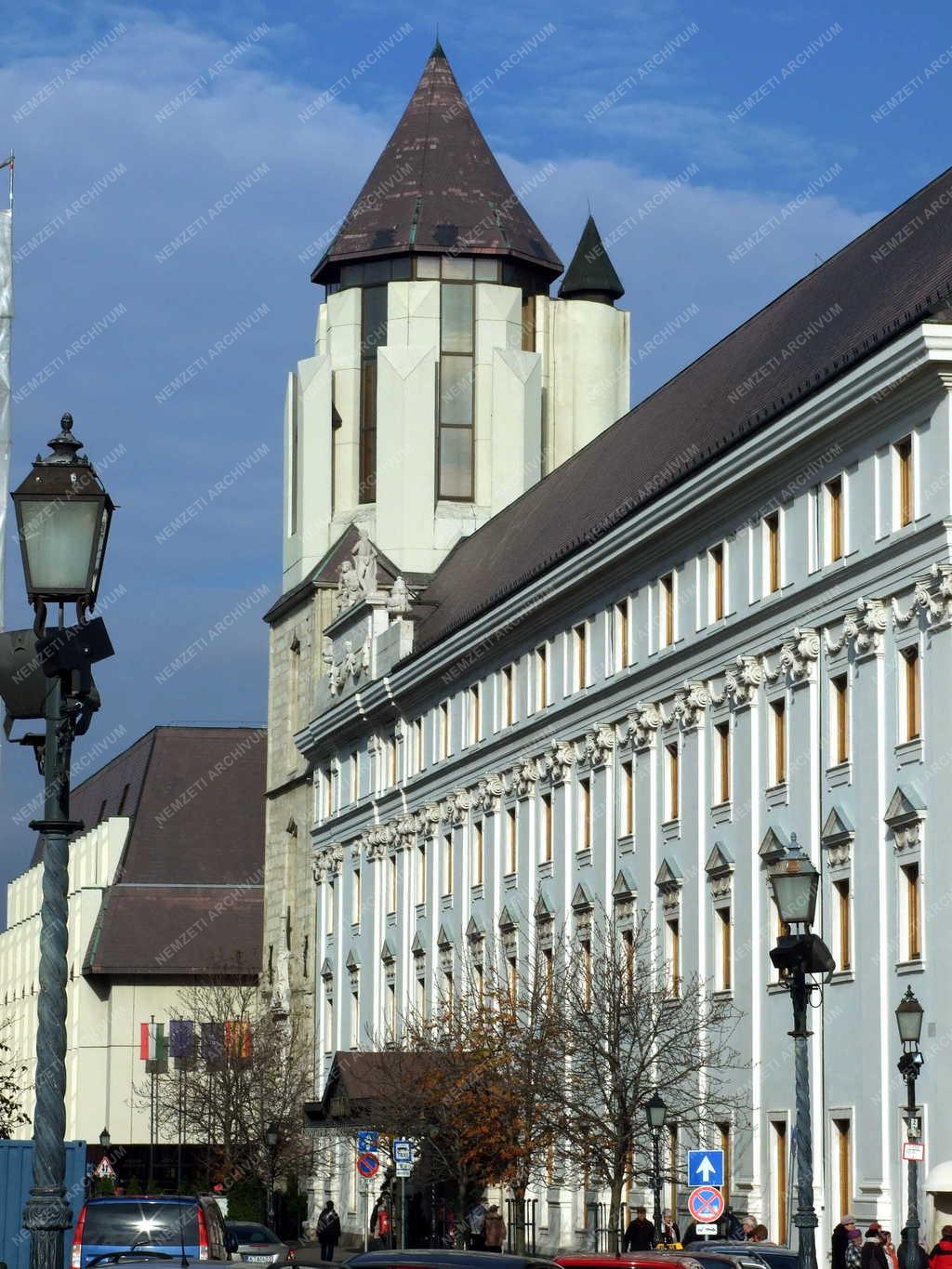 Vendéglátás - Budapest - A Hilton Budapest szálloda épülete