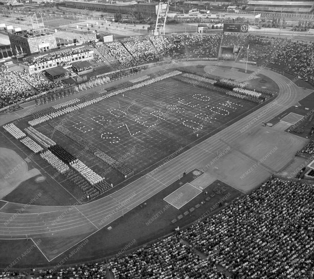 Városkép - A Millenáris sportpálya