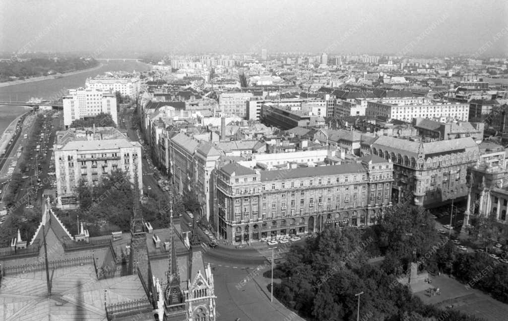 Városkép - Kilátás az Országház tornyából