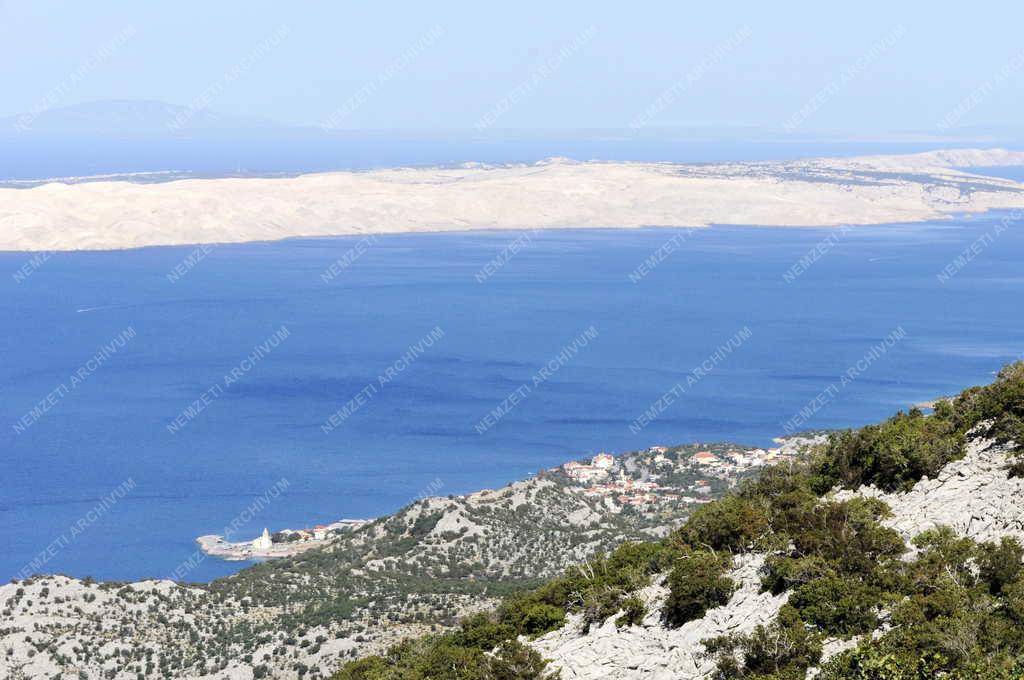 Tájkép - Karlobag és a Velebit csatorna látképe