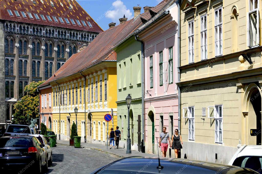 Városkép - Budapest - A Táncsics utca műemlék épületei