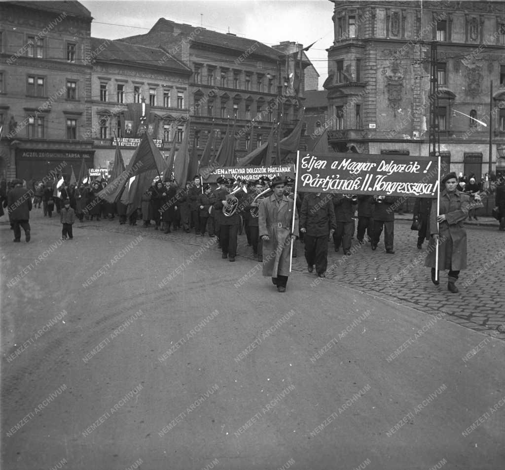 Belpolitika - Pártkongresszusi felvonulás Budapesten