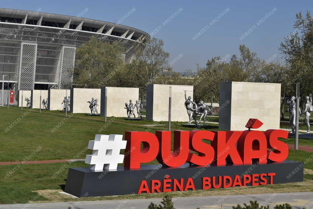 Kultúra - Megújult a Puskás Ferenc Stadion szoborparkja  