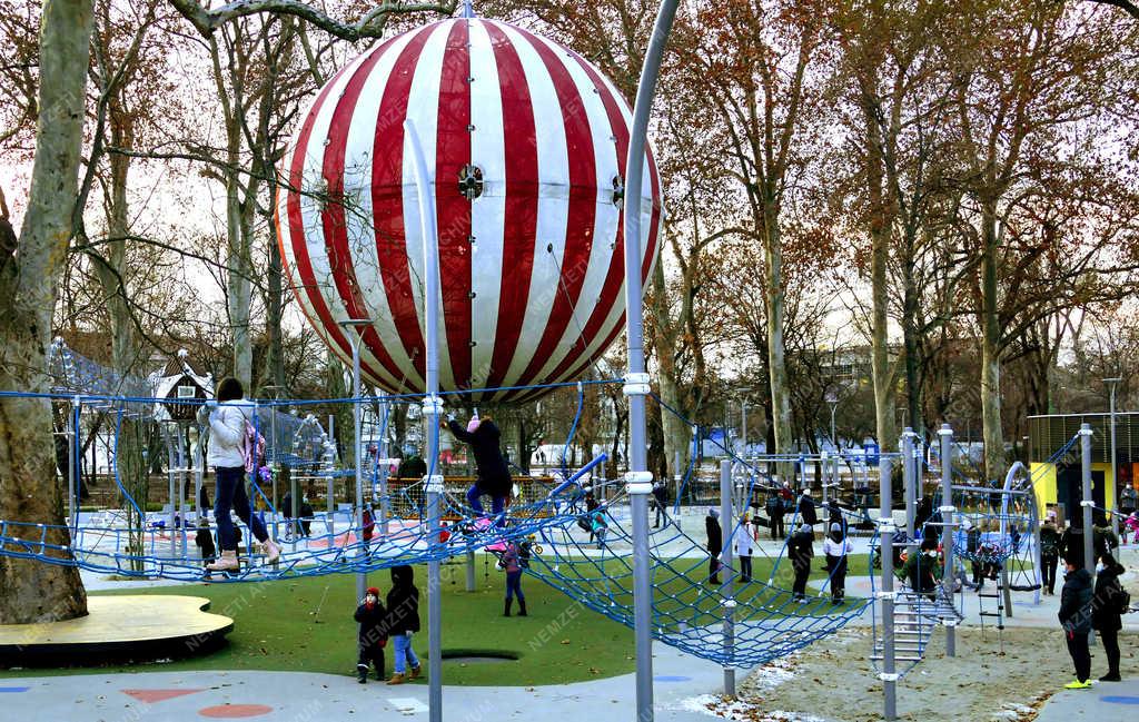 Életkép - Budapest - Városligeti játszótér