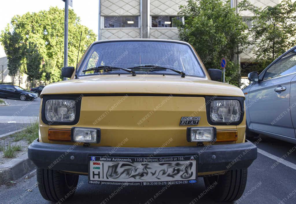 Jármű - Budapest - Veterán Polski Fiat 126p