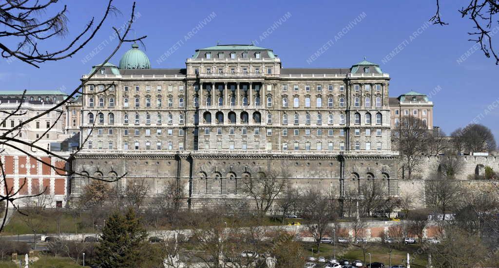 Városkép - Budapest - Budai Várpalota - Országos Széchenyi Könyvtár