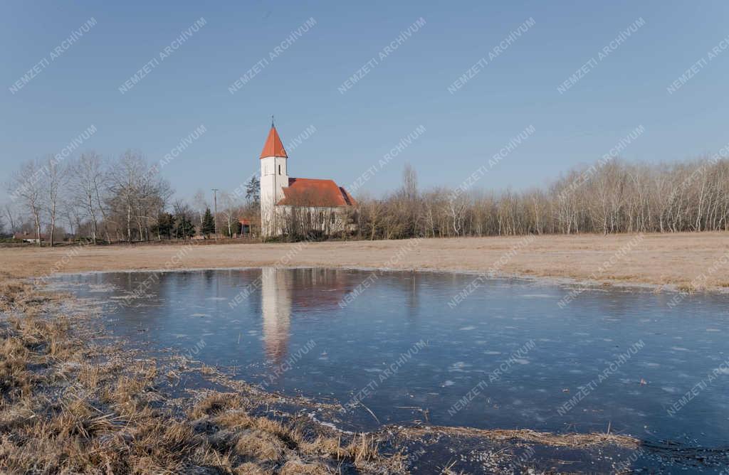 Egyházi épület - Ópusztaszer - Magyarok Nagyasszonya plébánia