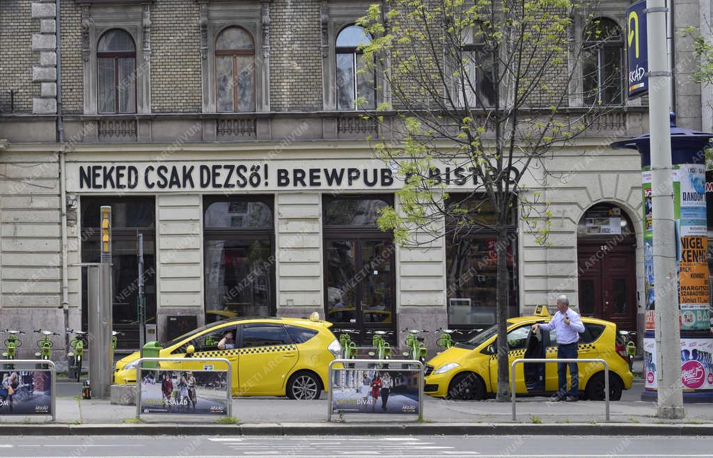 Városkép - Budapest - Neked Csak Dezső!