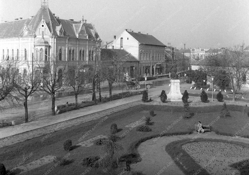 Városkép - Makó - Széchenyi tér