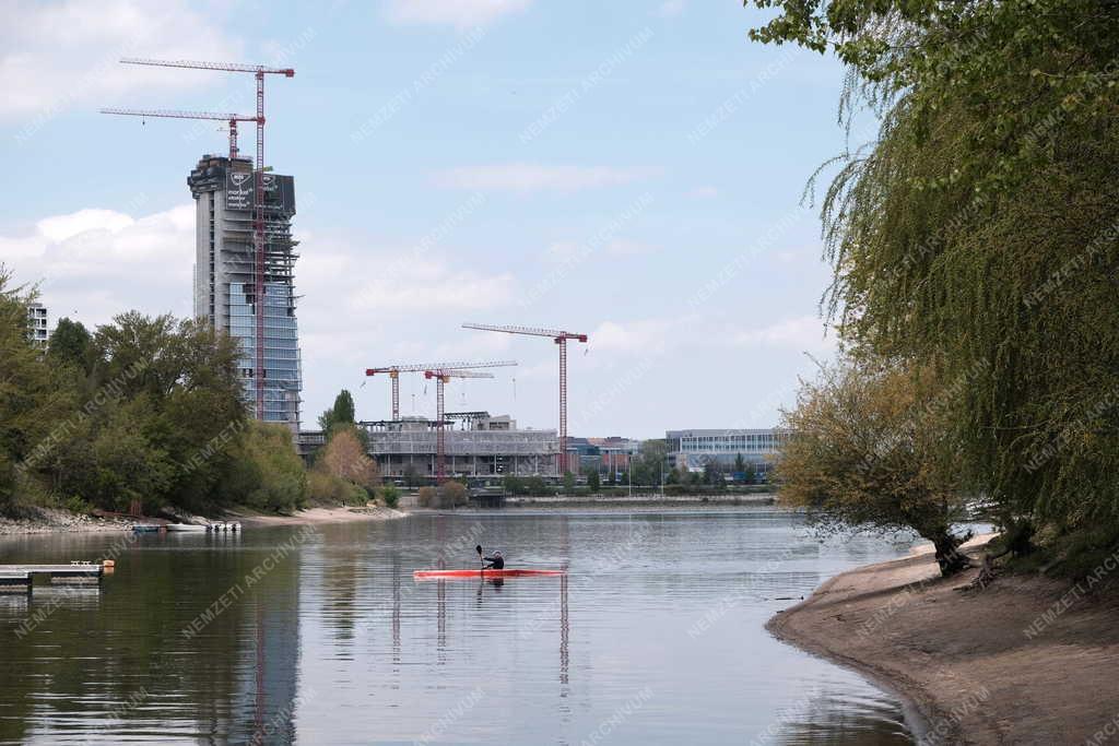 Városkép - Budapest - A MOL Csoport épülő központja