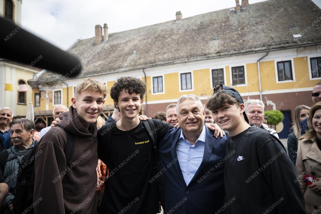 Voks 24 - Orbán Viktor országjáró kampánykörútja 