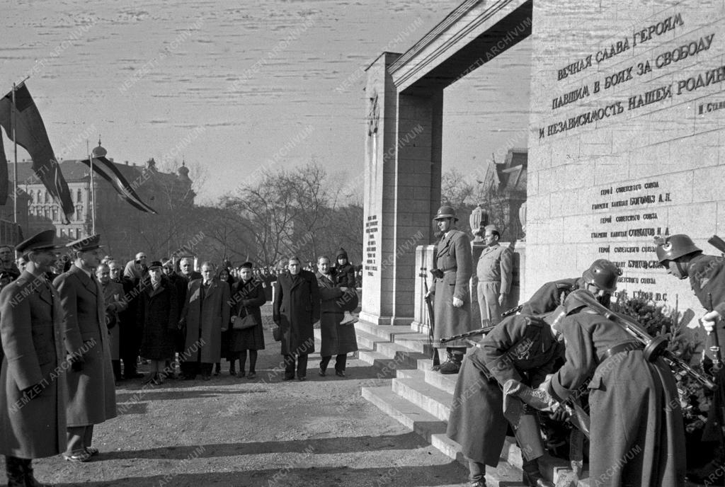 Emlékünnep – Lenin halálának évfordulója