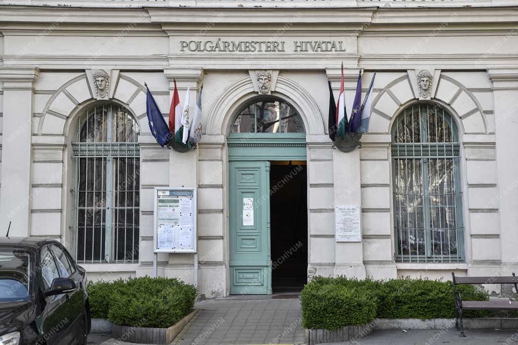 Közigazgatás - Ferencvárosi Önkormányzat Polgármesteri Hivatal