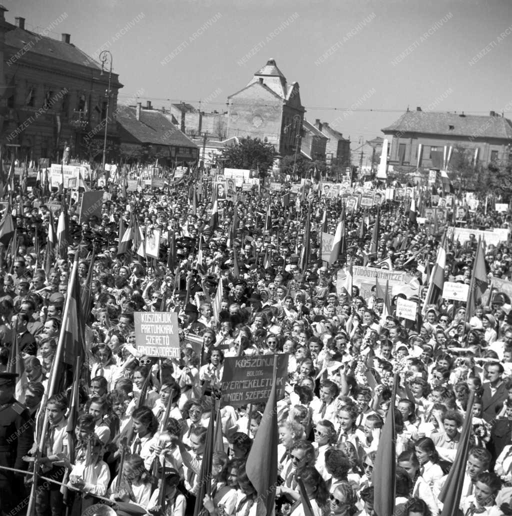 Belpolitika - Választási nagygyűlés Szolnokon