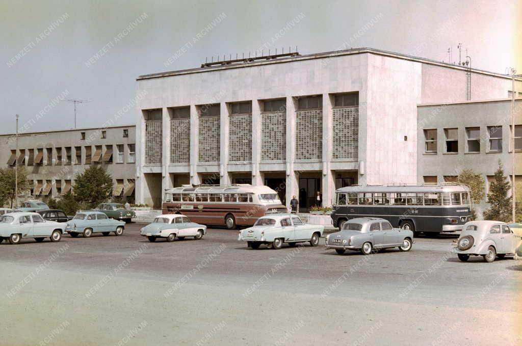 Közlekedés - Ferihegyi repülőtér