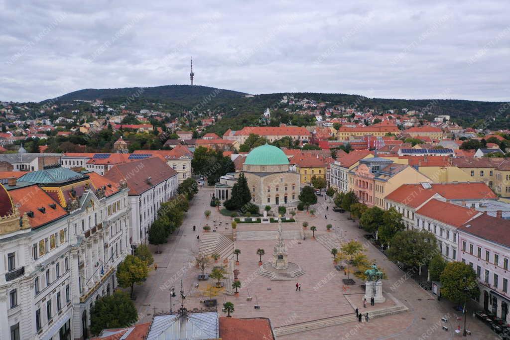 Városkép - Pécs - Széchenyi tér