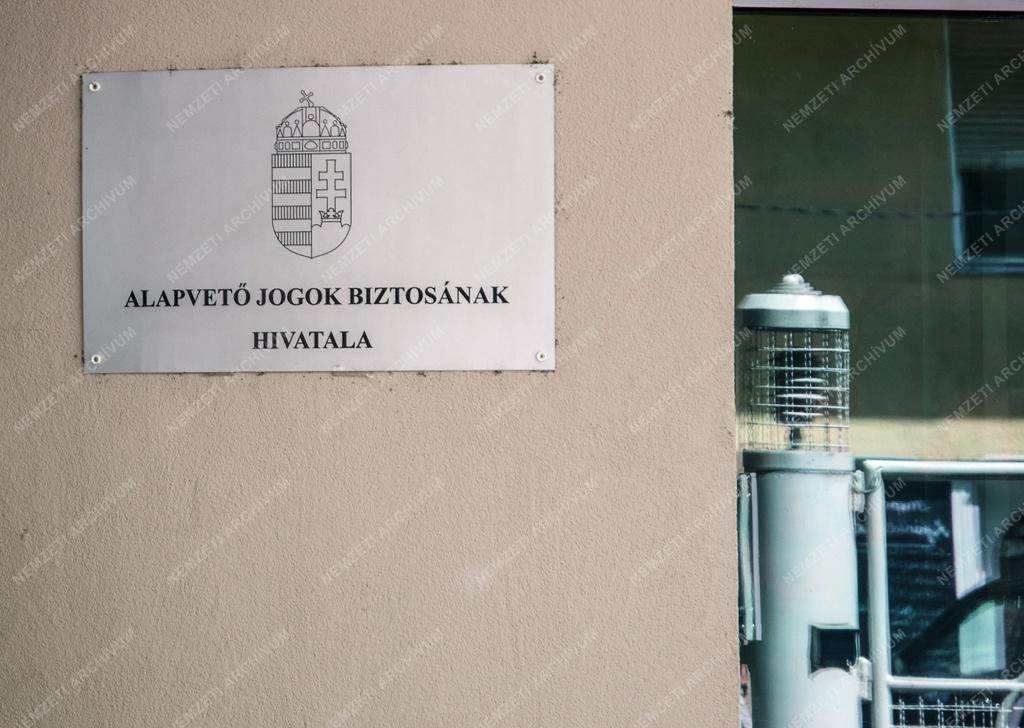 Közigazgatás - Budapest - Alapvető Jogok Biztosának Hivatala