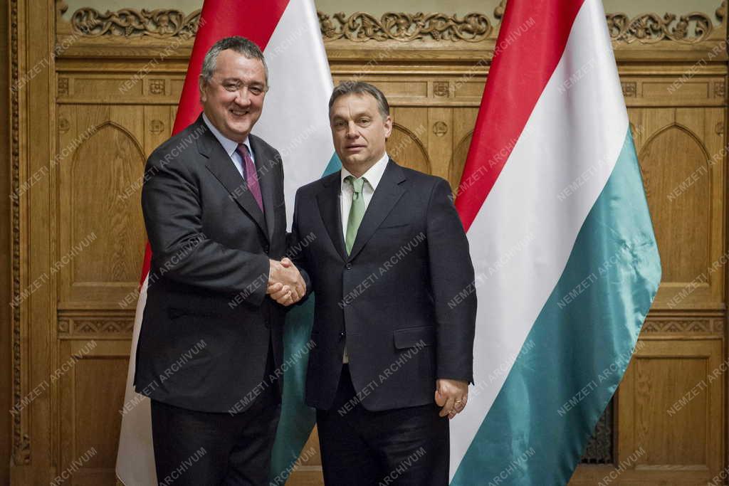 Orbán Viktor a Nemzetközi Úszószövetség főtitkárával tárgyalt