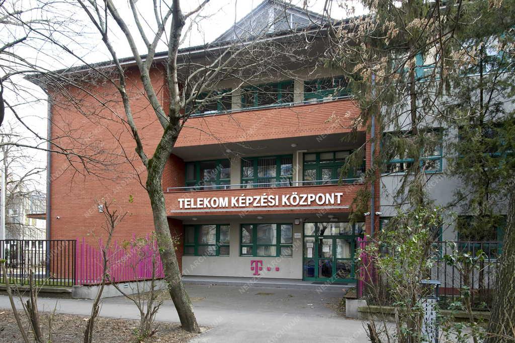 Távközlés - Oktatás - Telekom Képzési Központ