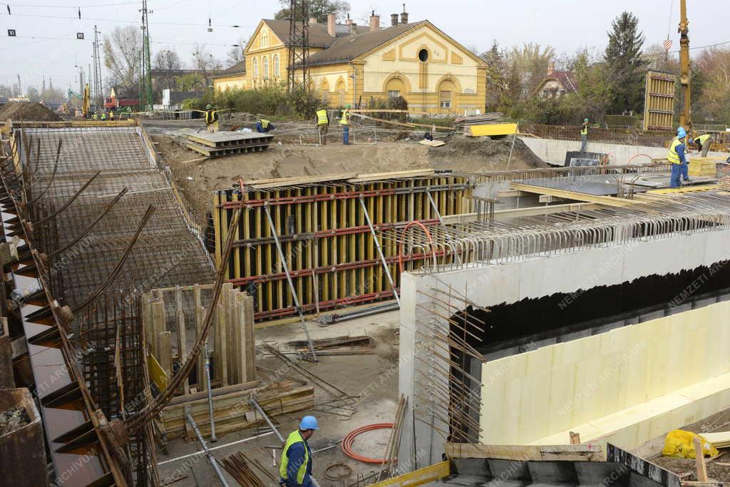 Építőipar - Vác - Megújul a váci vasútállomás