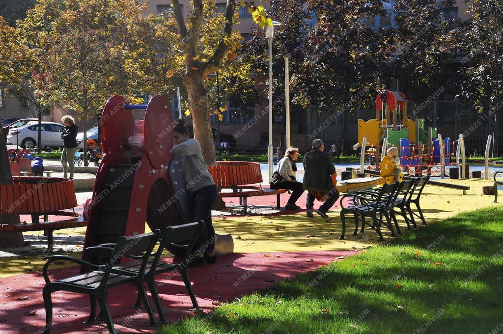 Településfejlesztés - Szabadidő - Budapest - Debreceni park Angyalföldön