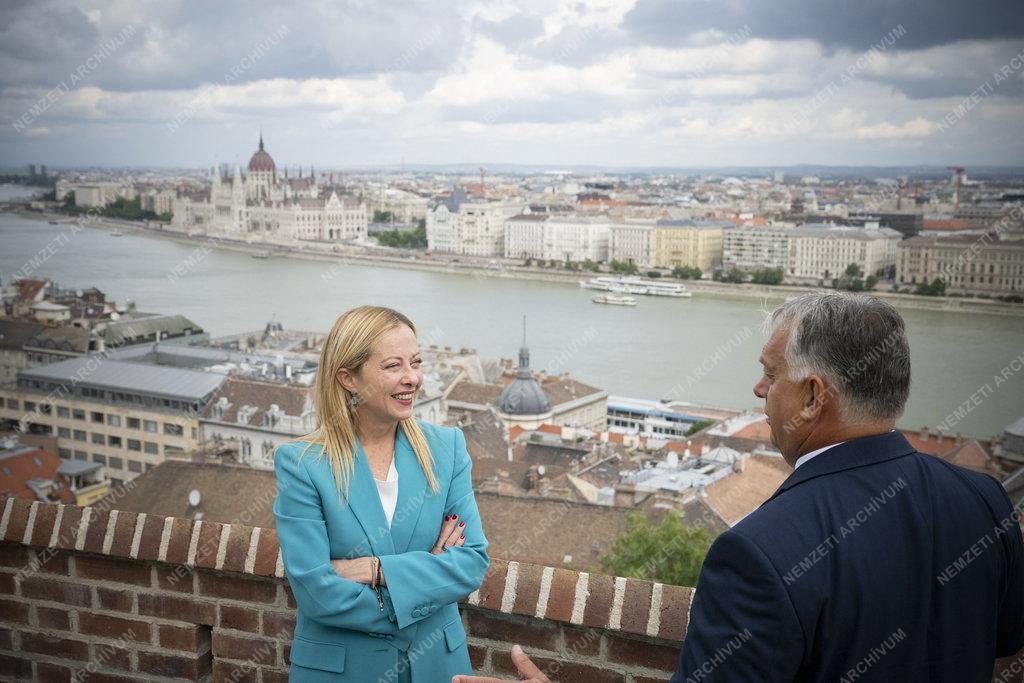 Orbán Viktor fogadta Giorgia Meloni olasz miniszterelnököt