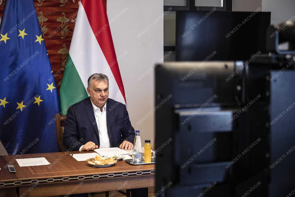 Koronavírus – Orbán Viktor V4-egyeztetésen, majd az EU-csúcson vesz részt