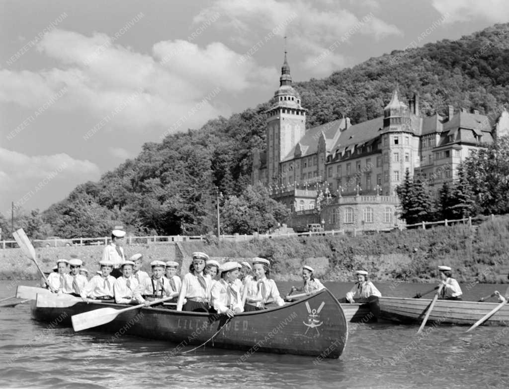 Ifjúsági szervezet - Vízi úttörők a Hámori-tavon