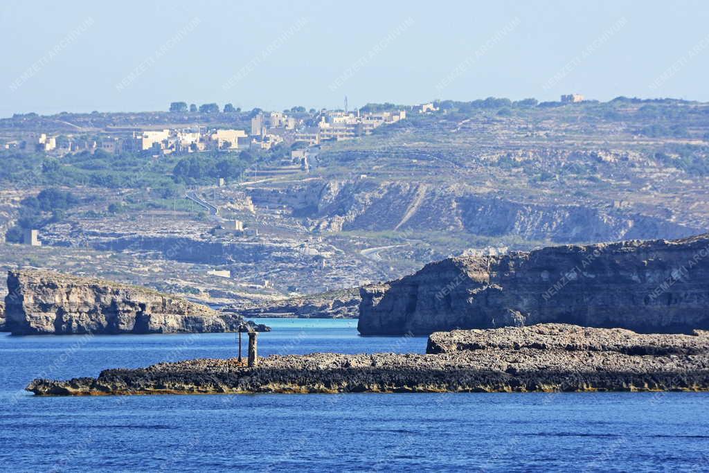 Tájkép - Málta - Comino szigete