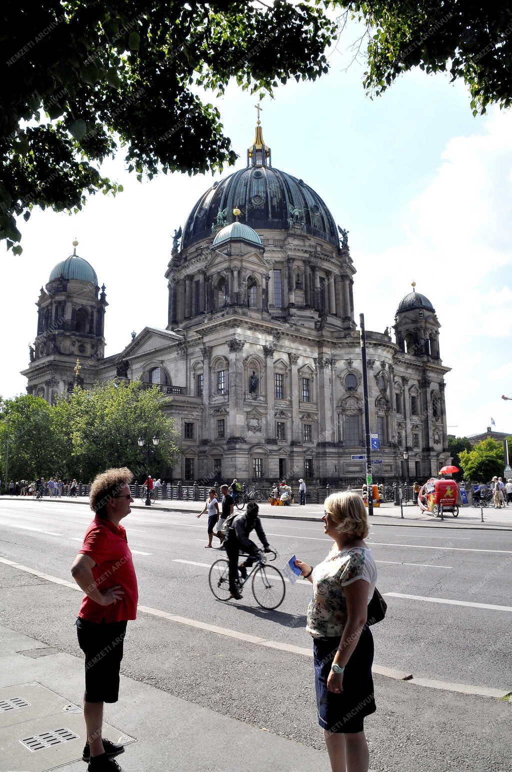 Egyházi épület - Berlin - A berlini dóm épülete