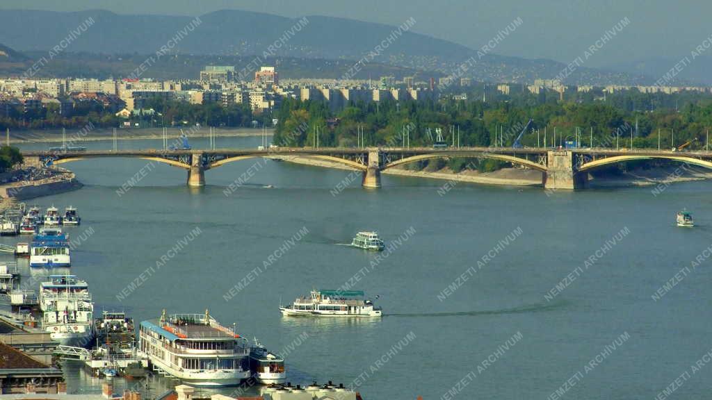 Budapest - Városkép - Vízi közlekedés 
