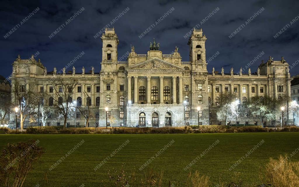 Városkép - Budapest - Az egykori igazságügyi palota épülete