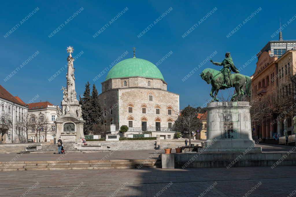 Városkép - Pécs - Széchenyi tér